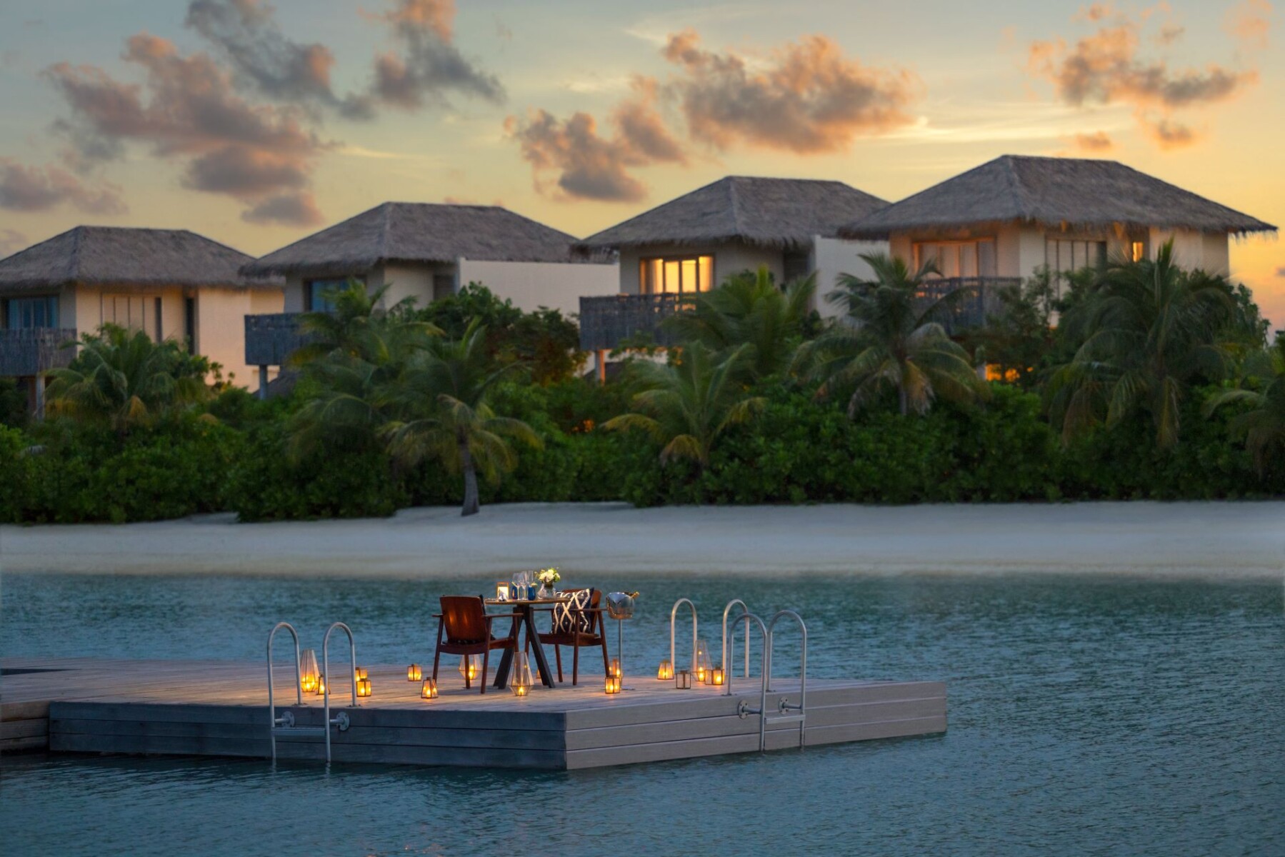 Отель INTERCONTINENTAL Maldives Maamunagau